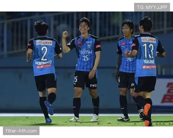 川崎前锋联赛主客场表现差异明显,主场发挥稳健客场进攻效率下降 川崎前锋联赛主客场表现差异明显,主场发挥稳健客场进攻效率下降